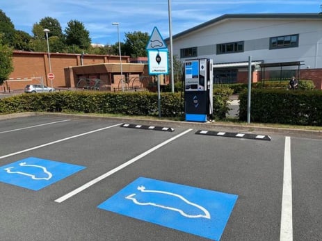 Geniepoint-Charger-By-Martin-Hill-800x600