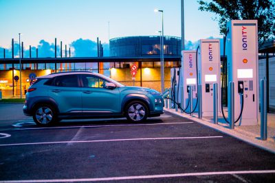 Kona-Rapid-Charging-400x267